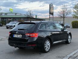 SKODA Superb Combi Style 4x4