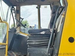 BOMAG BW225D-3 Roller with vibration *NO ENGINE*