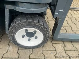 Combilift CB3000// Diesel// Perfect / Only 5185 h