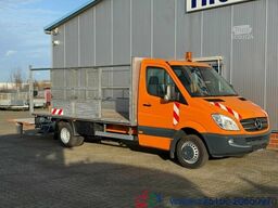 Mercedes-Benz Sprinter 413 Pritsche mit Schiebetüren + LBW