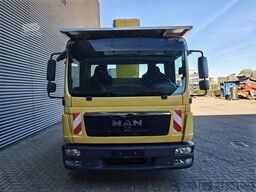 MAN TGL 8.220 4x2 Palfinger WT 230