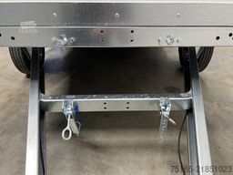 andere Smart Kargo 235 0,75T Kofferanhänger