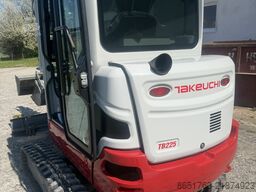 Takeuchi TB 225