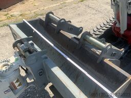 Takeuchi TB 225