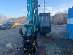 Kobelco SK75SR-7 excavator with rototilt, grab and 3 bucke