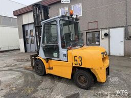 TCM FD50T9 5 ton truck