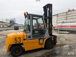 TCM FD50T9 5 ton truck