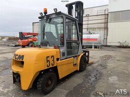 TCM FD50T9 5 ton truck