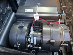 VOLKSWAGEN CRAFTER 2,0 TDI 9 SITZER KAMERA AHK KLIMA PDC