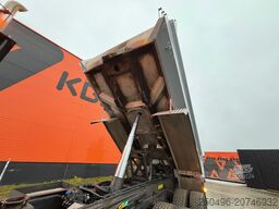 Volvo FH 16 750 6x4 RETARDER / BIG AXLES / BOX L=4496 mm