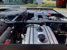 Mercedes-Benz Actros 1853 LS GigaSpace 4xSHZ ACC AHK AUT Kam.