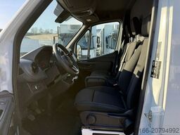 MERCEDES-BENZ SPRINTER 317 CDI Koffer 4,3 M LBW 0,75 TO.