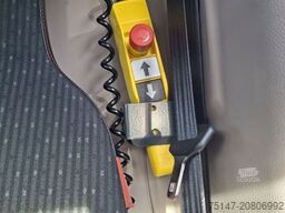 FUSO eCanter 4C15e 3-Sitzer Scattolini Kipper Staubox