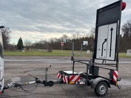 Mersch VT1-075E 1-Achs Verkehrsleitanhänger