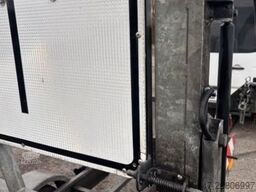 Mersch VT1-075E 1-Achs Verkehrsleitanhänger