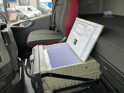 Volvo FH 13.420 Globetrotter / Mega / 2x Tank