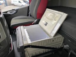 Volvo FH 13.420 Globetrotter / Mega / 2x Tank