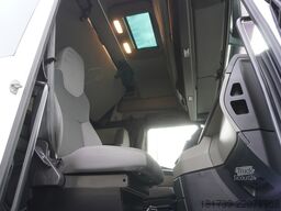 MAN TGX 18.510 E6 4×2 tractor unit & trailer