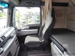 MAN TGX 18.470 4x4H tractor unit