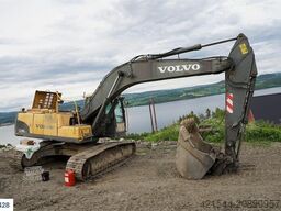 Volvo EC240CL Crawler Excavator with 2 Buckets