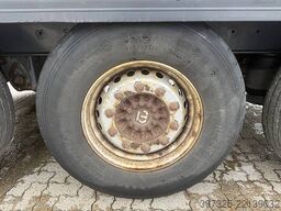Krone Curtainsider / Planenauflieger