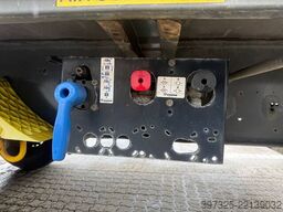 Krone Curtainsider / Planenauflieger