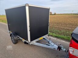 Variant schwarzer Kofferanhänger mit Rampe