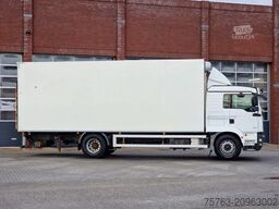 MAN TGM 18.340 4x2 - Sleepercab - Box with sidedoor...