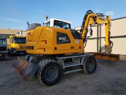 LIEBHERR A910 Compact