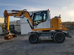 LIEBHERR A910 Compact