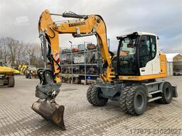 LIEBHERR A910 Compact