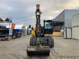 LIEBHERR A910 Compact