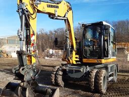 LIEBHERR A912 compact