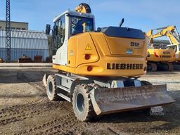LIEBHERR A912 compact