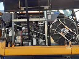 LIEBHERR A912 compact