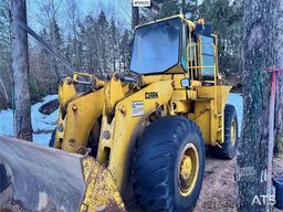 Clark 75B Wheel Loader w/ Bucket.