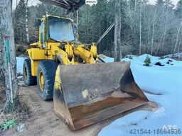Clark 75B Wheel Loader w/ Bucket.