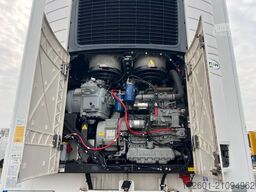 SCHMITZ CARGOBULL SKO24/Carrier 1950Mt/Multitemp/Trennwand /Lift