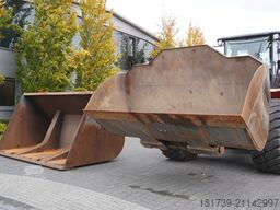 Hitachi ZW220 articulated loader / 2 buckets