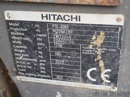 Hitachi ZW220 articulated loader / 2 buckets