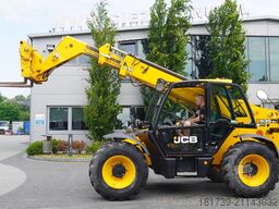 JCB 535-95 / 3.5 T / range 9.5 m / joystick