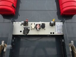 SCHMITZ CARGOBULL SCS 24/L - 13.62 EB / Liftachse / Palettenkasten