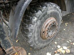 UNIMOG U2100 437/30 Zugmaschine mit Kran P14500D