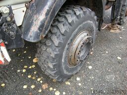 UNIMOG U2100 437/30 Zugmaschine mit Kran P14500D