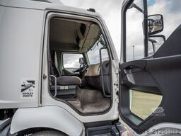 RENAULT MIDLUM 270 DXI // HAYON DHOLLANDIA