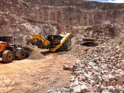 FABO crusher 450-500 TPH Tracked Impact Crusher