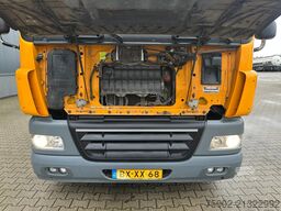 DAF CF 85.410 8x2 / HMF 3000 K6 crane (30T/m 6x ext...