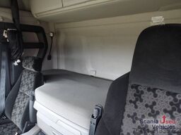 Scania P 410 A4x2EB / Height-adjustable fifth wheels