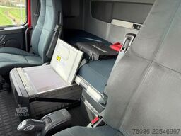 Volvo FH 8x2 KRAAN PALFINGER 74tm/Flyjib /LIER/WINCH!...