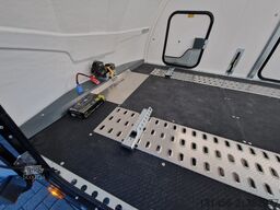 Brian James Trailer RT 7 397-5521-35-3-10-B enclosed